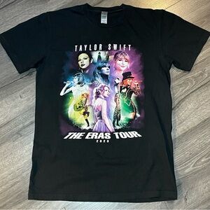 Taylor Swift Era Tour black T-shirt, size small